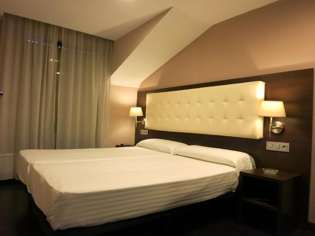 וייאדוליד Apartamentos Boutique Catedral מראה חיצוני תמונה